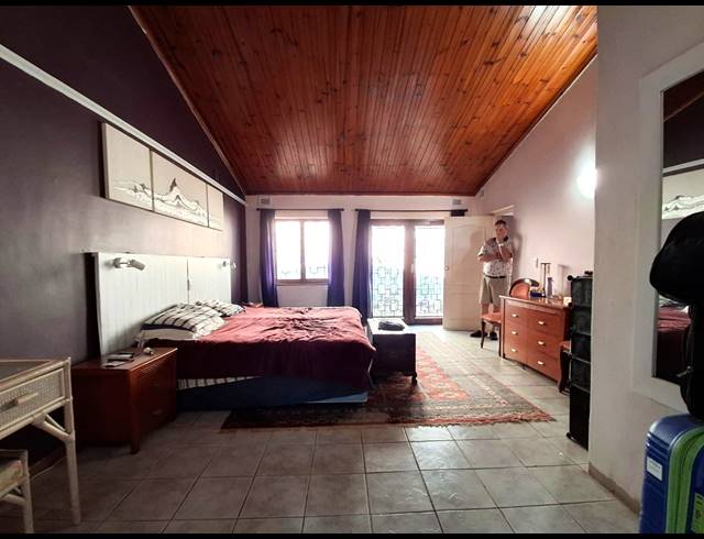 4 BEDROOM FREESTANDING FOR SALE IN SHEFFIELD BEACH